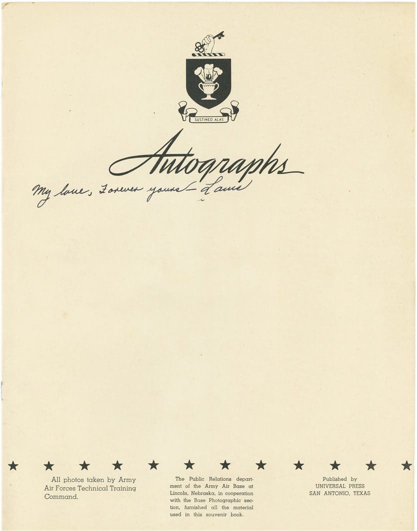 A black and white document with the words'autographs' on it.